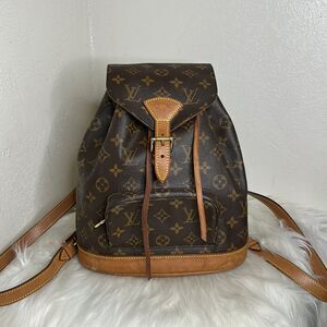 💯Authentic Louis Vuitton Monogram Backpack Small size🍀